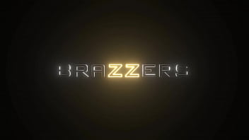 Terjebak dan Dipaksa Berbagi, Codi Vore Dibagi-bagi di Brazzers