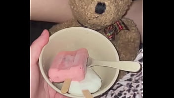Makanan di Kemaluan Perempuan – Fetish Mesum – Video Porno Remaja Arab – Masturbasi Aneh Perempuan – Arab Saudi – Amatir Terbaik – Putih Salju Arab di Los Angeles – Amerika Serikat – ASMR – Porno Arab dengan Makanan – Kompilasi Fetish Gila – USA