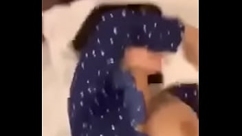 Wanita Tiongkok digoyang hingga puas