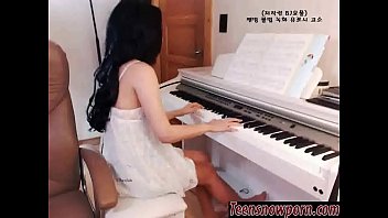 Gadis Korea Terseksi di Teensnowporn.com