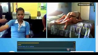 Gadis Indonesia menggoda di depan webcam