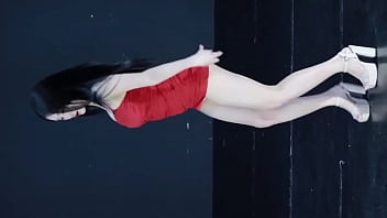 Gadis Korea yang menggoda dengan tubuh seksi dan aura erotis