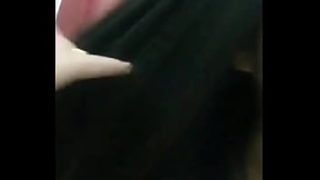 Gadis Asia Berpayudara Besar Menggoda Saat Live