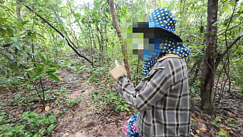 Warga Desa Thailand Amatir Bercinta di Hutan Publik 4K 18