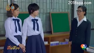 Pukulan Pantat Menggoda dari Gadis Asia Korea dan Jepang