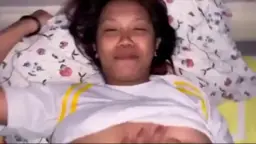 Menggoyang Teman Cewek Toge di Kamar Kos yang Panas