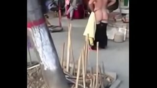 Gadis Oriental yang Menggoda