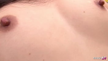 Gadis Jepang Perawan Pemalu Bercerita tentang Pengalaman Pertama Dideflorasi dan Dikremi Tanpa Sensor dalam Film JAV