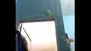 Gadis Indonesia Mandi Telanjang di Depan Webcam