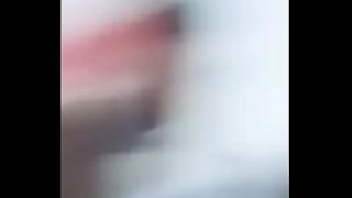 Desi yang menggoda dengan mulut penuh nafsu