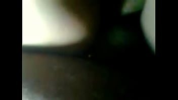 Mami Indonesia dengan pantat besar dan aksi anal yang menggairahkan