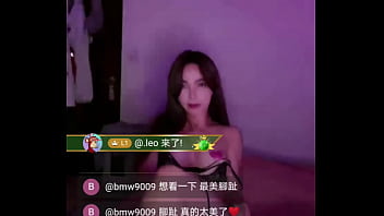 直播 panas: yumibebe di swag.live mainkan tubuh seksi dengan godaan tak tertahankan