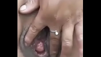 Mama Tua Bergairah Mengocek Memek Lebar