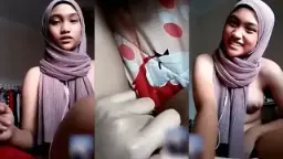 Aisyah Cilik Berhijab Coklat yang Menggoda
