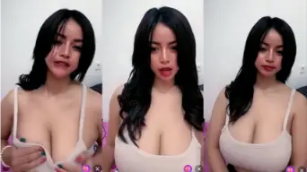 Belahan Payudara Besar yang Menggoda dan Menggairahkan