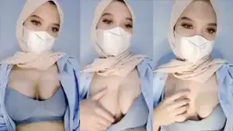 Camilla Berhijab Cantik Meremas Payudara Montok