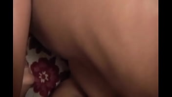 Gadis Asia pemalu Po merasakan kenikmatan pertama dalam video dewasa yang panas