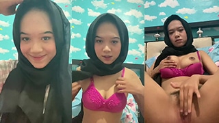 Gadis Berjilbab Pamer Tubuh Telanjang di Kamar