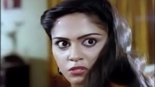 Gadis Tamil yang menggoda menjebak pelayannya dan menggoyangnya tanpa ampun