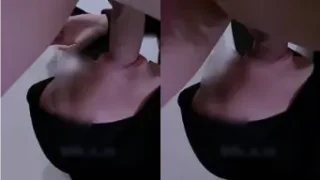 Hijab Gelap Mengisap Ganas di Kamar Mandi