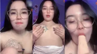 Kacamata Nakal Pengen Ngocok Kontolmu