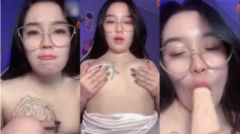Kacamata Nakal Pengen Ngocok Kontolmu