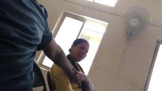 Rapat Orang Tua Murid Berujung Rayuan Mesum