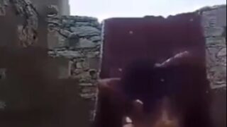 Video mandi telanjang gadis desa Bangladesh