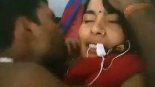 Video panas bibi India bercinta dengan sari terbuka