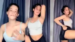 Vivie Bergoyang Menggoda dengan Baju Putih yang Transparan