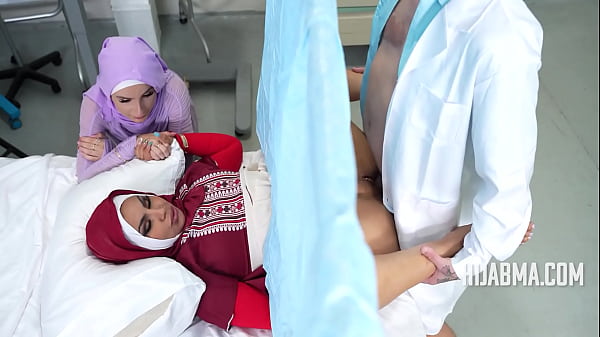 Istri Arab Mengizinkan Dokter Menghamilinya dengan Penuh Nafsu | HijabMa