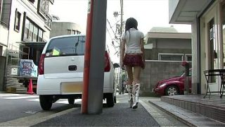 Tiga Badan Bergoyang: Jepang Kurus Digilas Dua Lelaki