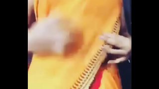 Desi yang Menggoda