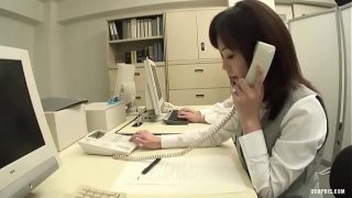 Mengisap Kontol di Kantor Jadi Cara Terbaik untuk Melepas Penat
