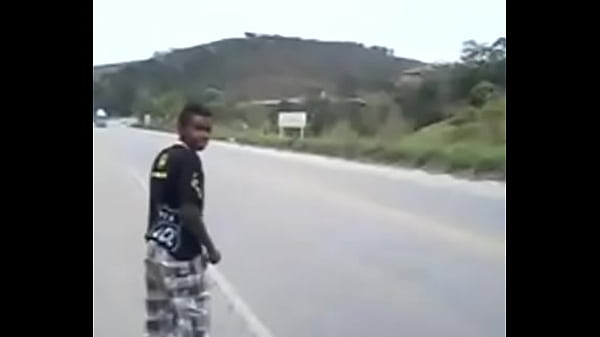 Pria Indo yang Patah Sayap