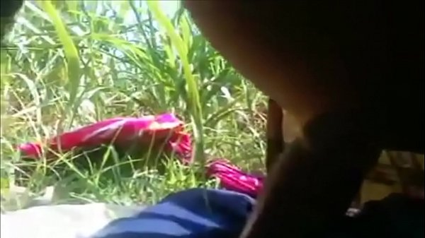 Gadis Desi Digencet Ganas di Hutan Liar