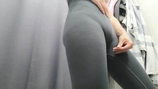 Kamar ganti, kamera tersembunyi, gadis Rusia dengan payudara montok dan puting mencolok