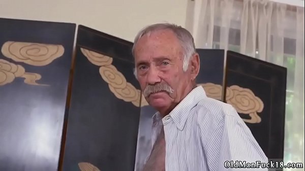 Gadis Thailand Tua dan Ayah Tiri Lawas Menjelajahi Selatan Perbatasan