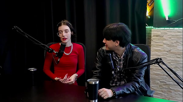 Curtia se exibir bem novinha, a pandemia empurrou mulheres pro pornô, ela contou pra mãe, e quando vendeu o primeiro nude… – Yastrixx & Dixon (WATCH ON: SHEER/RED)