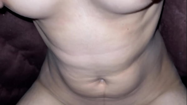 Bhabhi Panas Menggoda Dihantam di Balik Selimut Tebal Musim Dingin