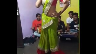 Desi bhabhi yang panas dan menggoda