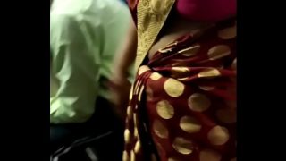 Mata-mata ibu rumah tangga India yang menggoda