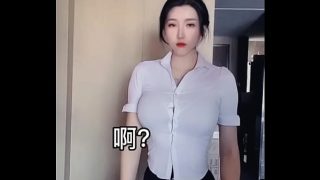 Gadis Asia montok dengan payudara dan pantat yang menggoda.