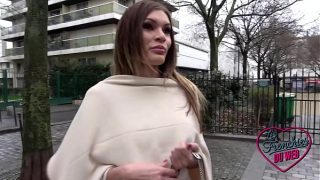 Kitana, si Rusia seksi dengan lekuk tubuh yang menggoda
