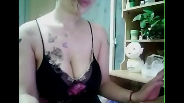 Gadis Oriental yang Menggoda
