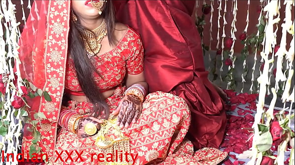 Gadis India panas menanti malam pertama yang liar