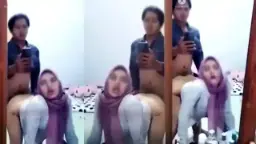 Sang Mantan Menyebar Foto Mesumku dengan Hijab dalam Posisi Doggy