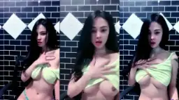 Uting Miss Amore, Cantiknya Bikin Greget, Pentil Toket Menggoda