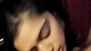 Video mesum Telugu: si jalang menghisap kontol ayah tirinya