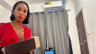 Leyne Rodriguez, Ibu Tiri Montok Tersangkut dan Dihardiki Anak Tiri yang Bergairah